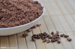 葡萄籽是葡萄的種子，經(jīng)曬干后分離葡萄皮、葡萄梗后所得產(chǎn)物。